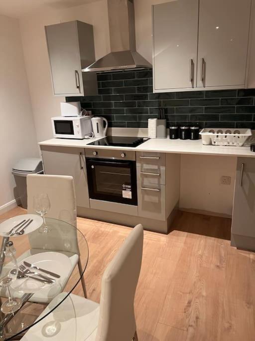 009- Studio Apartment In Ealing F5 מראה חיצוני תמונה