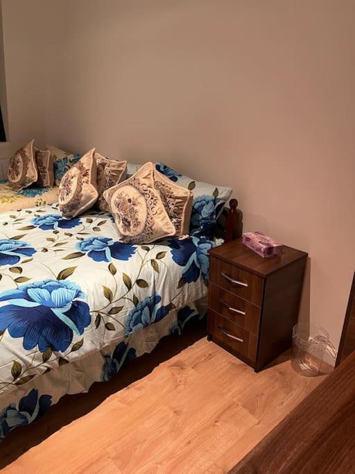 009- Studio Apartment In Ealing F5 מראה חיצוני תמונה