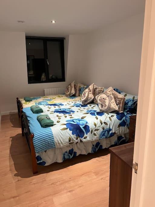 009- Studio Apartment In Ealing F5 מראה חיצוני תמונה