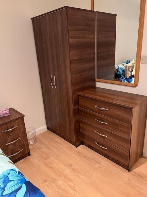 009- Studio Apartment In Ealing F5 מראה חיצוני תמונה